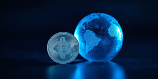 Cryptomonnaie montrée comme intégrée à des marchés financiers mondiaux plus vastes