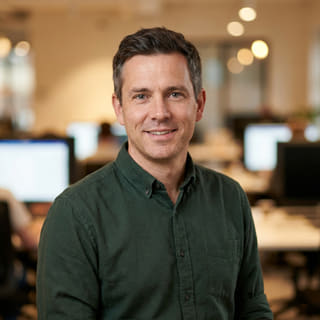 Image de profil montrant Daniel Carter, directeur de la technologie chez Zephyr Capitange